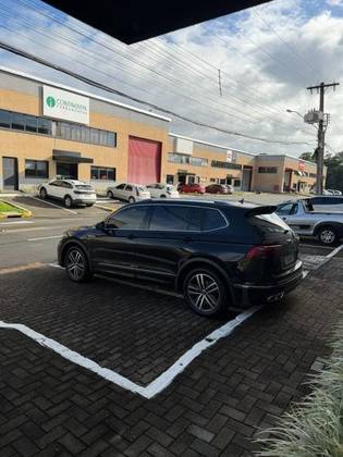 VOLKSWAGEN TIGUAN 2.0 300 TSI GASOLINA ALLSPACE R-LINE AUTOMÁTICO